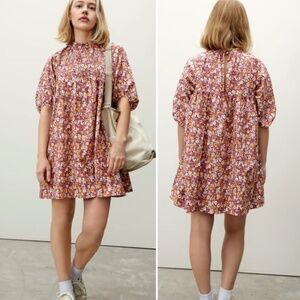Everlane Shirred Mini Dress in multicolor floral (size small)
